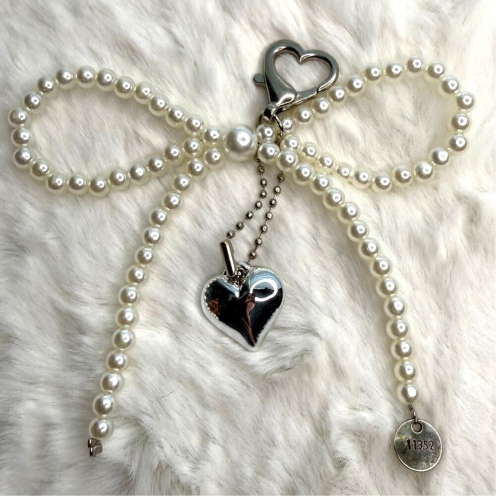 White Bowknot Heart Sweet Charm Pearl Bow Bag Charm Fashion Charm